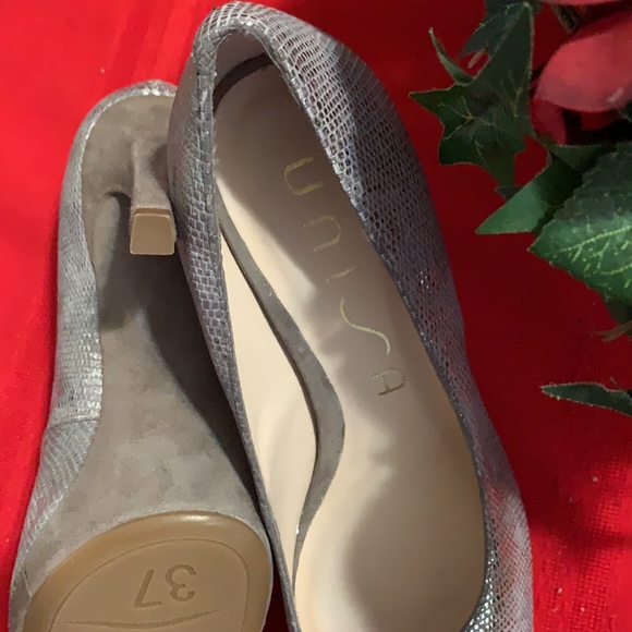 Unisa open Toe shoes with heels- Brand New - Picture 5 of 7